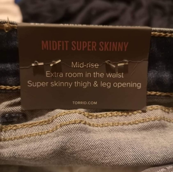 Torrid Midfit Super Skinny Jeans - Picture 6 of 8